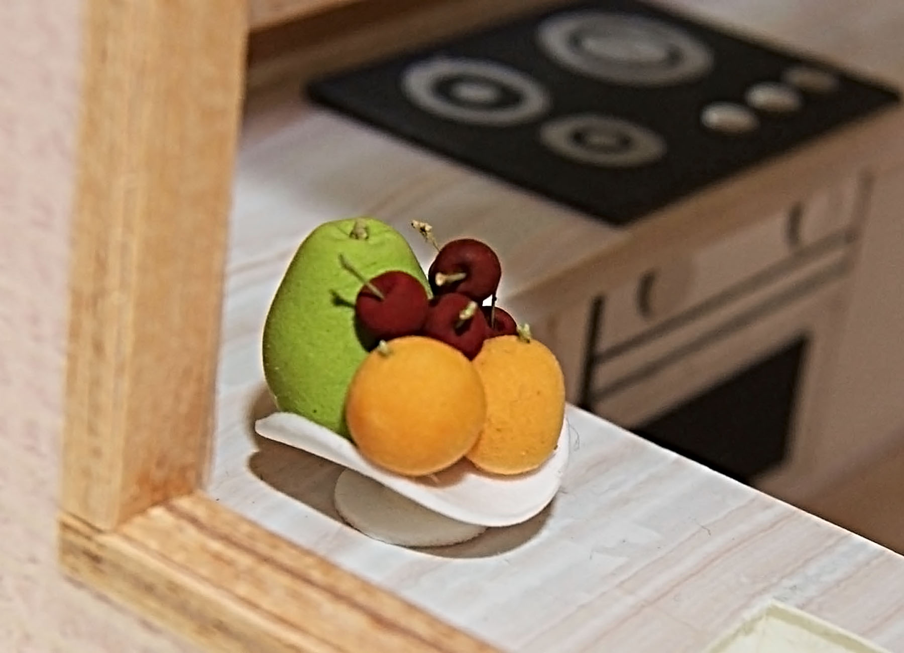 紙紮屋馨風恬居(樓中樓款)的水果盤有柚子柳丁和櫻桃